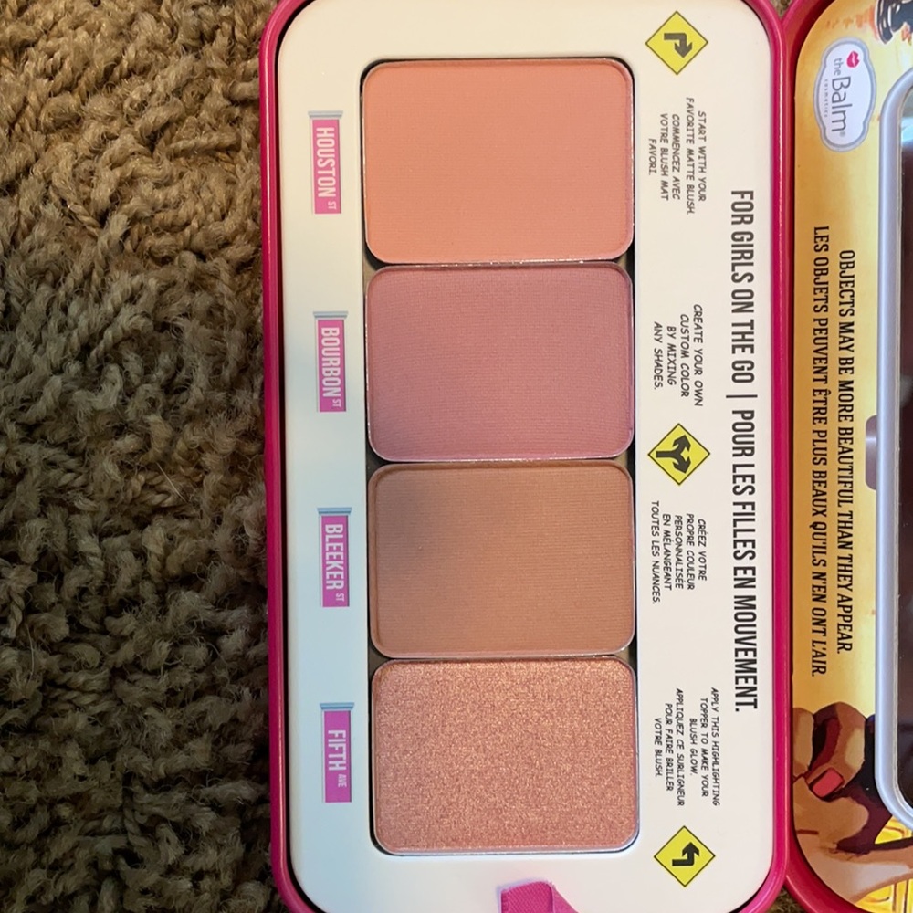 Blush - Picture 5 of 5